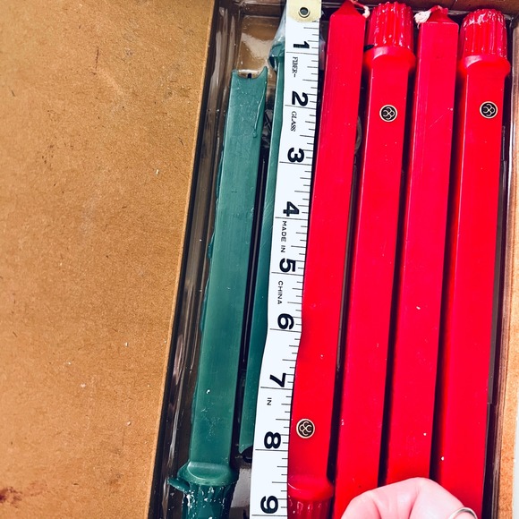 Vintage Partylite Taper Candles Red Green Unscented 10 Inch Retro Decor - Picture 4 of 6